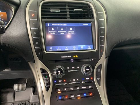 Used 2020 Lincoln Nautilus Reserve w/ Equipment Group 202A image 25