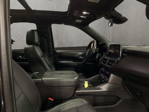 Used 2023 Chevrolet Suburban RST w/ Luxury Package AWD/4WD image 23
