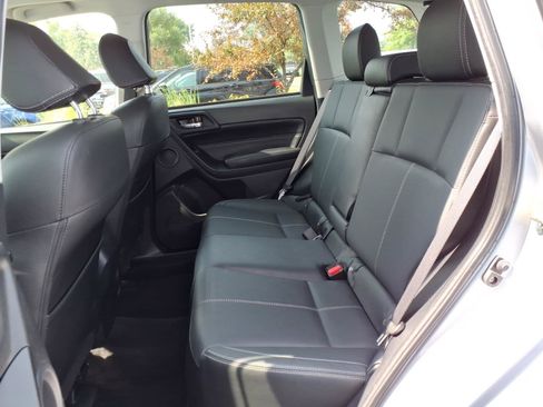 Used 2018 Subaru Forester 2.5i Touring AWD/4WD image 9