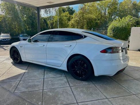 Used 2016 Tesla Model S image 2