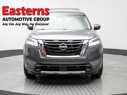 Used 2023 Nissan Pathfinder SL