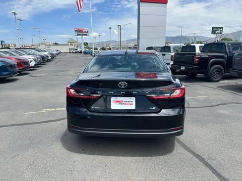 Used 2025 Toyota Camry LE FWD image 10