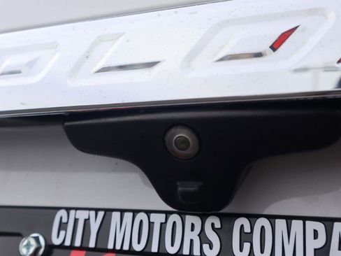 Used 2017 Ford Explorer XLT image 28