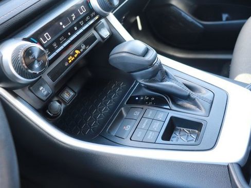 Used 2025 Toyota RAV4 XLE image 17