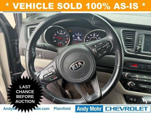 Used 2017 Kia Sedona LX w/ LX Essentials Premium Package image 15