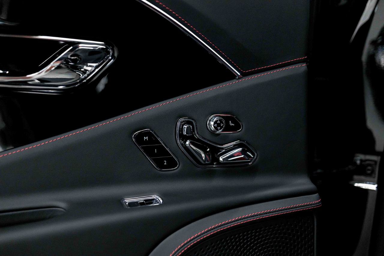 Used 2025 Bentley Flying Spur Plug-In Hybrid AWD/4WD image 81