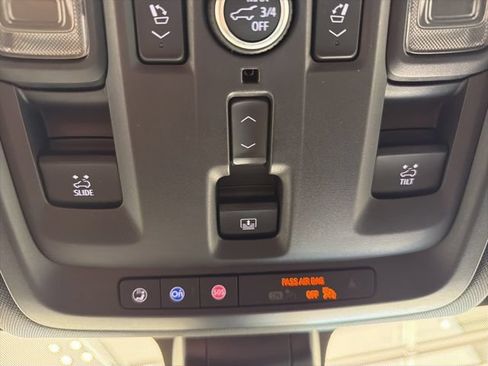 Used 2021 Chevrolet Suburban High Country AWD/4WD image 30