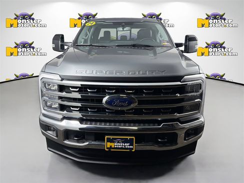 Used 2024 Ford F350 Lariat image 2