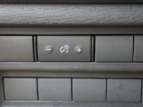 Used 2023 Mitsubishi Outlander ES FWD image 17