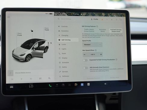 Used 2020 Tesla Model Y Long Range AWD/4WD image 13