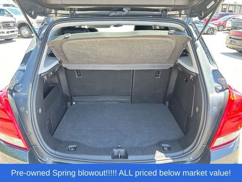 Used 2018 Chevrolet Trax LT w/ LT Convenience Package AWD/4WD image 16