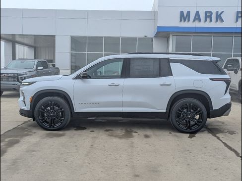 New 2026 Chevrolet Traverse LT w/ LPO, Floor Liner Package FWD image 9