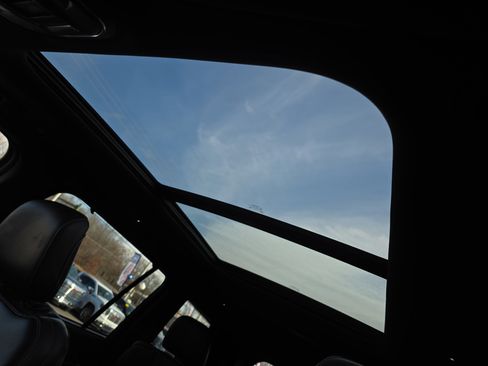 Used 2024 Jeep Grand Cherokee L Limited w/ Luxury Tech Group II image 31