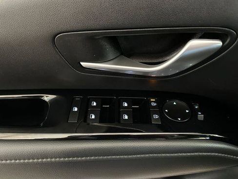 Certified 2025 Hyundai Santa Cruz Limited image 11