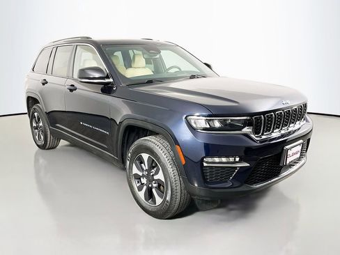 Used 2022 Jeep Grand Cherokee Limited 4xe AWD/4WD image 4