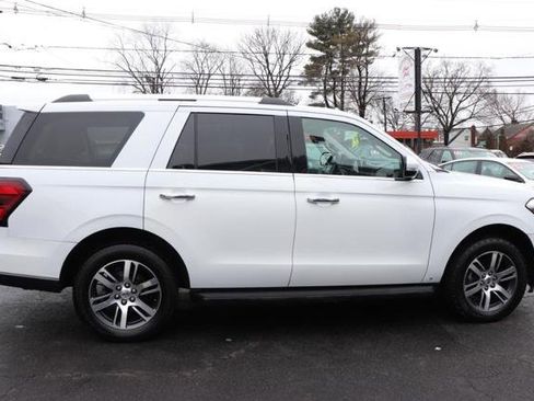Used 2024 Ford Expedition Limited image 2