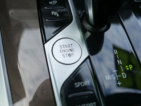 Used 2022 BMW X5 xDrive40i w/ Premium Package image 23