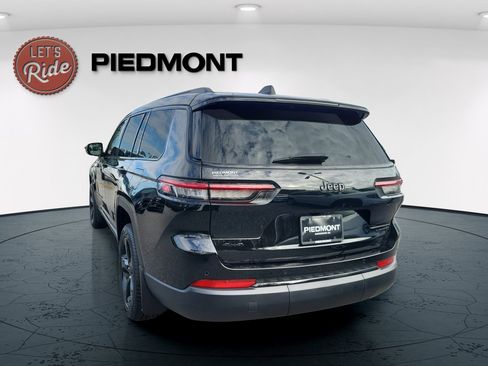 New 2025 Jeep Grand Cherokee L Limited w/ Black Appearance Package AWD/4WD image 8