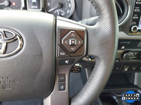 Used 2022 Toyota Tacoma TRD Sport image 24