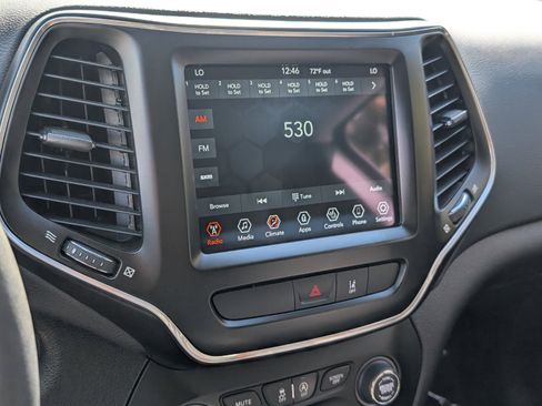 Used 2022 Jeep Cherokee Latitude Lux image 18