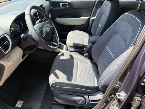 New 2026 Hyundai Venue SEL FWD image 10
