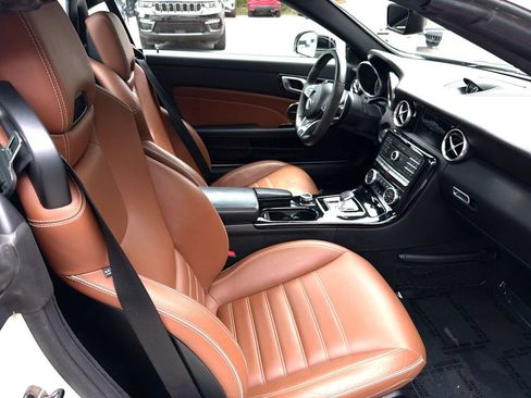 Used 2020 Mercedes-Benz SLC 43 AMG image 25
