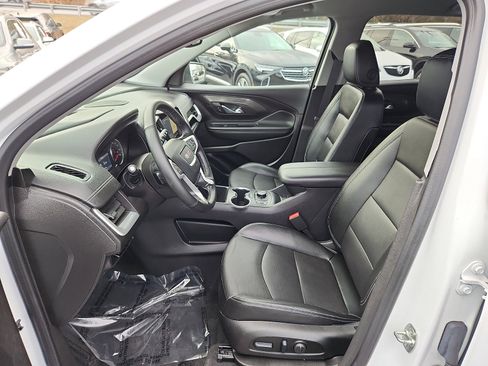 Used 2024 GMC Terrain SLT w/ Infotainment Package II image 14