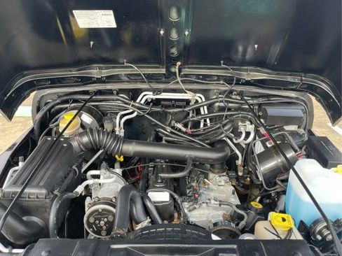 Used 1998 Jeep Wrangler Sport image 31