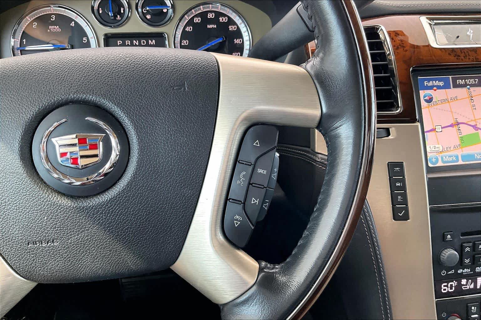 Used 2013 Cadillac Escalade Platinum AWD/4WD image 25