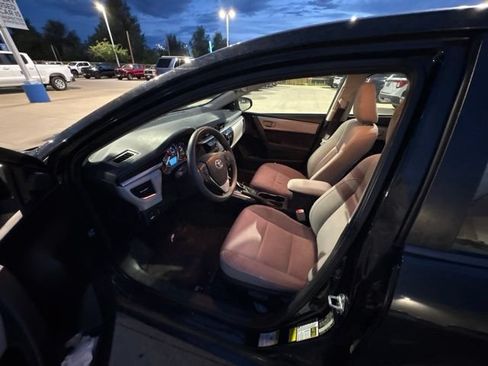 Used 2014 Toyota Corolla LE FWD image 10