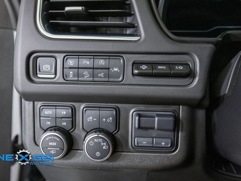 Used 2024 Chevrolet Suburban High Country w/ Advanced Technology Package AWD/4WD image 13