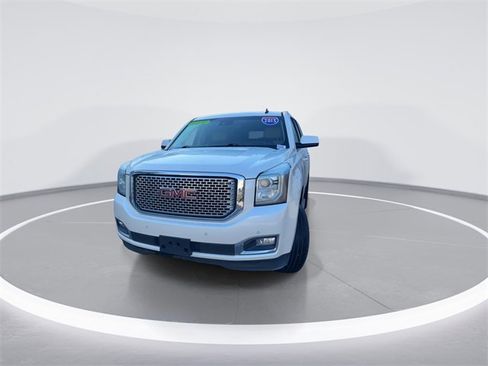 Used 2015 GMC Yukon XL Denali w/ Touring Package image 2