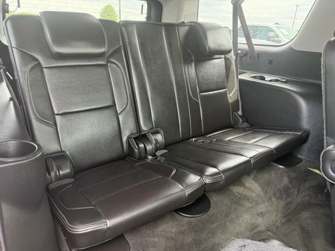 Used 2015 GMC Yukon XL Denali w/ Touring Package RWD image 17