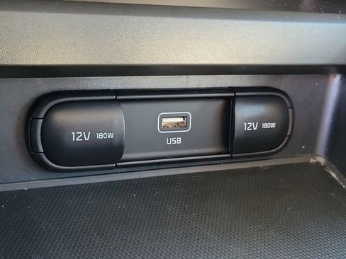Used 2025 Kia Soul LX w/ LX Technology Package FWD image 29
