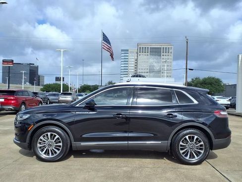 Certified 2022 Lincoln Nautilus FWD w/ Premium Package image 23