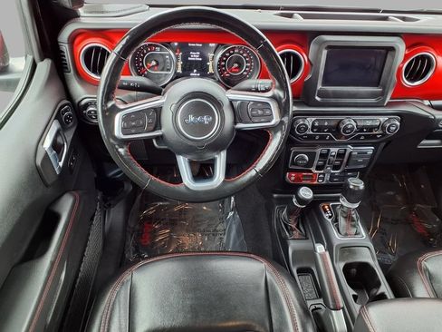 Used 2021 Jeep Gladiator Rubicon w/ Cold Weather Group AWD/4WD image 4