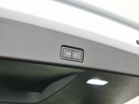 New 2025 Audi Q5 Premium image 14