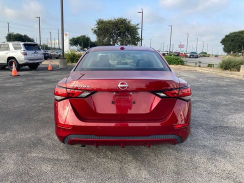 Used 2025 Nissan Sentra SV FWD image 6
