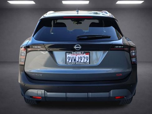 Used 2025 Nissan Kicks SR image 5