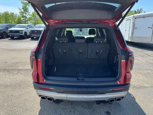 Used 2025 Chevrolet Traverse LT w/ LPO, Floor Liner Package AWD/4WD image 27