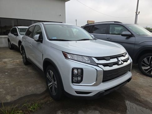 Used 2025 Mitsubishi Outlander Sport SE image 7