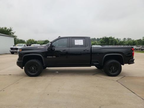Used 2026 Chevrolet Silverado 2500 ZR2 AWD/4WD image 4