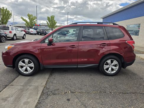 Used 2014 Subaru Forester 2.5i Premium w/ All-Weather Package AWD/4WD image 4