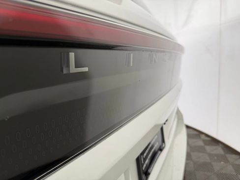 New 2025 Lincoln Navigator L Black Label image 19