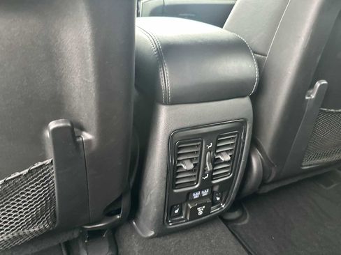 Used 2020 Jeep Grand Cherokee Overland image 22