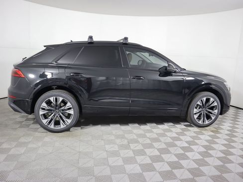 Used 2025 Audi Q8 Premium w/ Black Optic Package AWD/4WD image 4