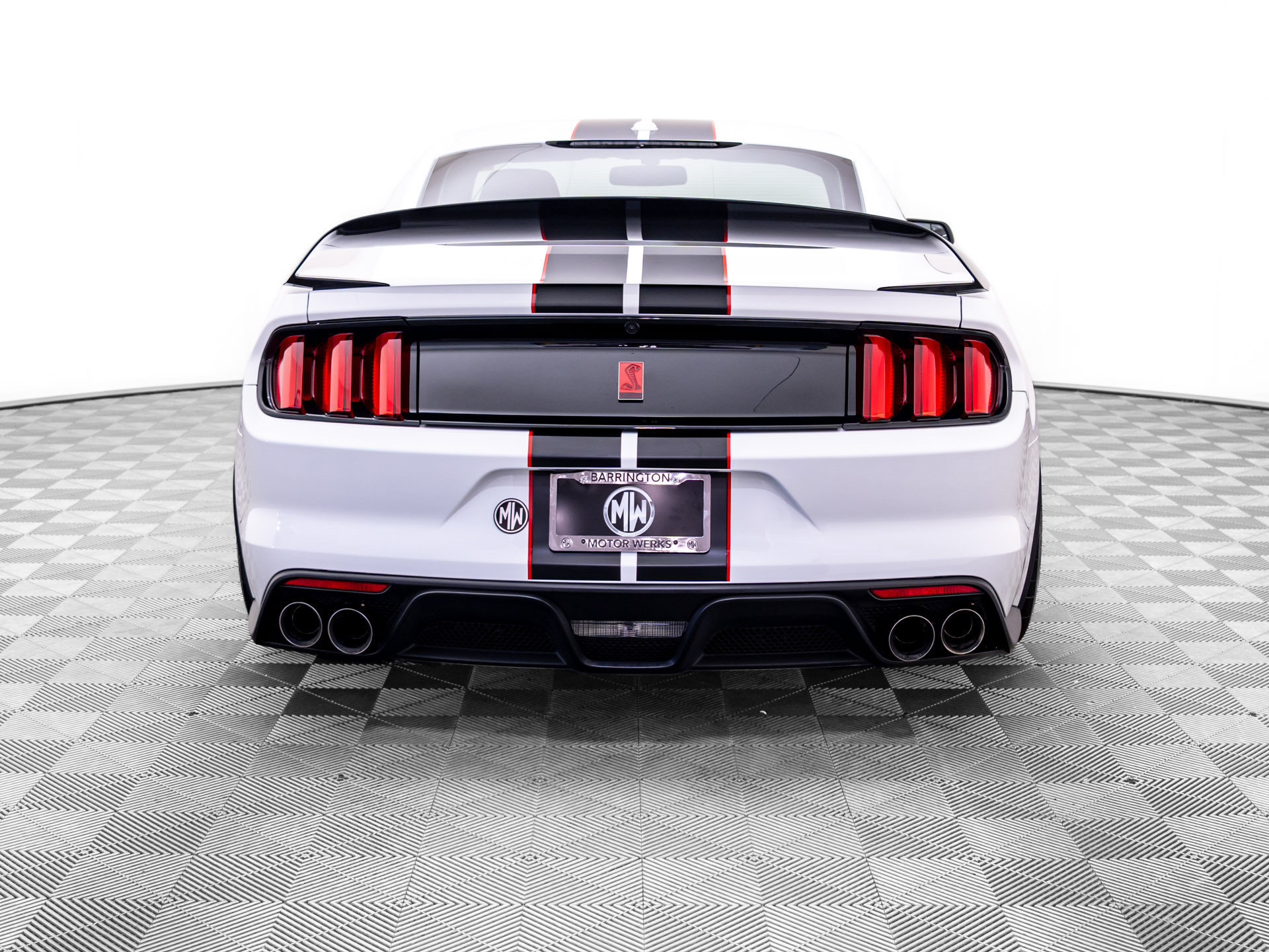 Used 2018 Ford Mustang Shelby GT350R w/ GT350R Equipment Group 920A RWD image 4