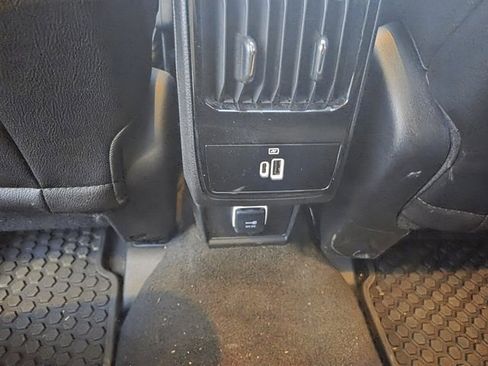 Used 2024 Jeep Compass Latitude w/ Sun and Sound Group image 25