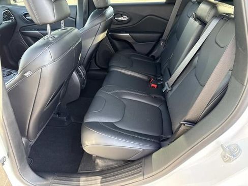 Used 2021 Jeep Cherokee Limited FWD image 15