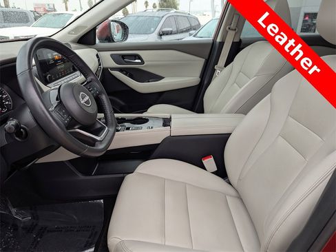 Used 2023 Nissan Rogue SL w/ SL Premium Package image 11